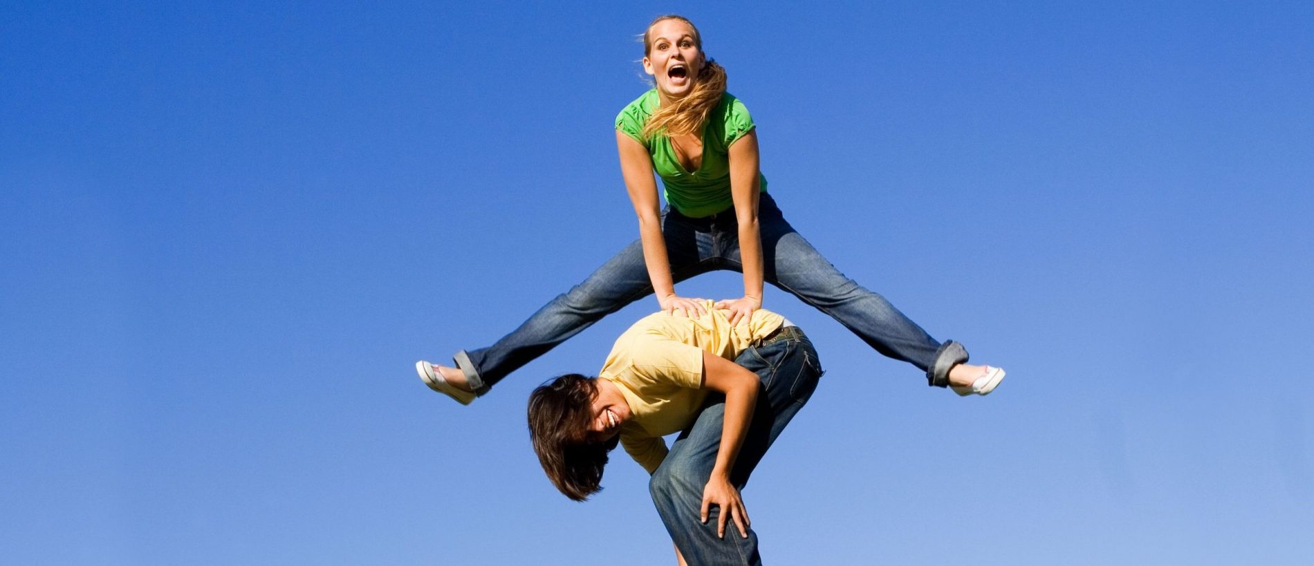 Игра чехарда фото. Чехарда игра для детей. Русские народные игры чехарда. Чехарда картинки. Чихарда.