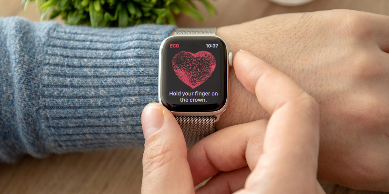 A Heart Study Leads to an (Almost) Free Apple Watch